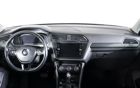 Volkswagen Tiguan II, 2019 год, 3 000 000 рублей, 13 фотография