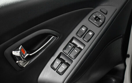 Hyundai ix35 I рестайлинг, 2012 год, 1 090 000 рублей, 10 фотография