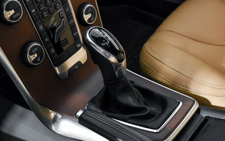 Volvo V40 Cross Country I, 2017 год, 1 990 000 рублей, 11 фотография