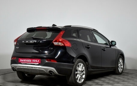 Volvo V40 Cross Country I, 2017 год, 1 990 000 рублей, 5 фотография