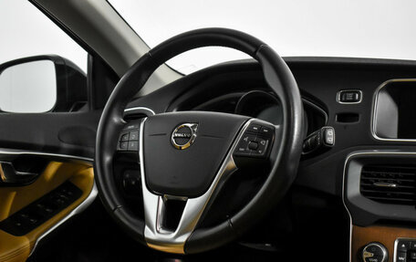 Volvo V40 Cross Country I, 2017 год, 1 990 000 рублей, 15 фотография