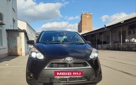 Toyota Sienta II, 2016 год, 1 350 000 рублей, 1 фотография