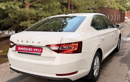 Skoda Superb III рестайлинг, 2021 год, 2 750 000 рублей, 4 фотография