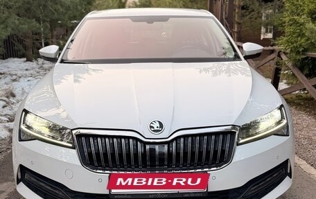 Skoda Superb III рестайлинг, 2021 год, 2 750 000 рублей, 3 фотография