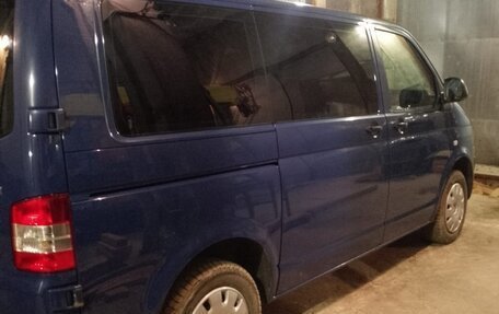 Volkswagen Caravelle T5, 2010 год, 1 600 000 рублей, 2 фотография