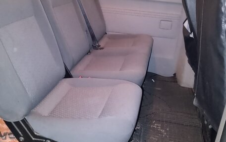 Volkswagen Caravelle T5, 2010 год, 1 600 000 рублей, 3 фотография