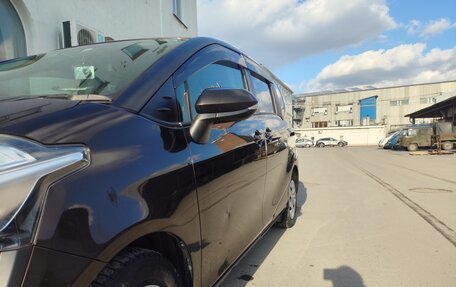 Toyota Sienta II, 2016 год, 1 350 000 рублей, 3 фотография