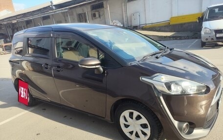 Toyota Sienta II, 2016 год, 1 350 000 рублей, 2 фотография