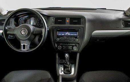 Volkswagen Jetta VI, 2012 год, 795 000 рублей, 11 фотография