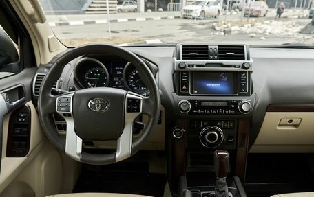 Toyota Land Cruiser Prado 150 рестайлинг 2, 2016 год, 4 198 000 рублей, 8 фотография