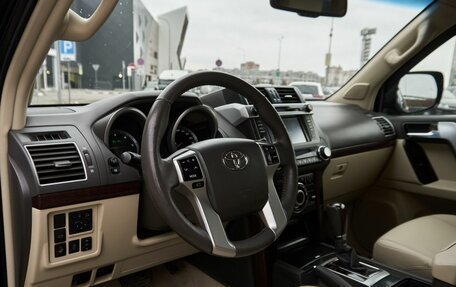 Toyota Land Cruiser Prado 150 рестайлинг 2, 2016 год, 4 198 000 рублей, 5 фотография