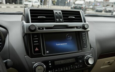 Toyota Land Cruiser Prado 150 рестайлинг 2, 2016 год, 4 198 000 рублей, 9 фотография