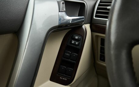 Toyota Land Cruiser Prado 150 рестайлинг 2, 2016 год, 4 198 000 рублей, 12 фотография