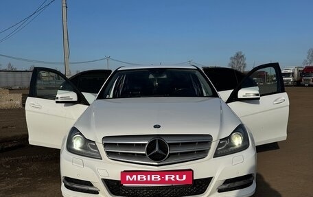 Mercedes-Benz C-Класс, 2013 год, 1 500 000 рублей, 1 фотография