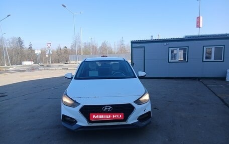 Hyundai Solaris II рестайлинг, 2018 год, 600 000 рублей, 1 фотография