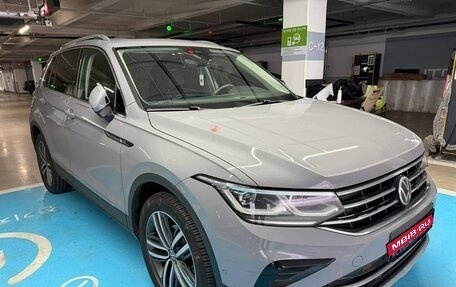 Volkswagen Tiguan II, 2021 год, 2 900 888 рублей, 2 фотография