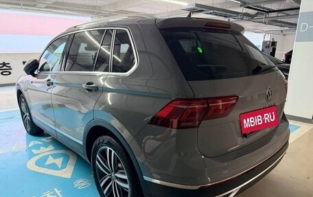 Volkswagen Tiguan II, 2021 год, 2 900 888 рублей, 4 фотография