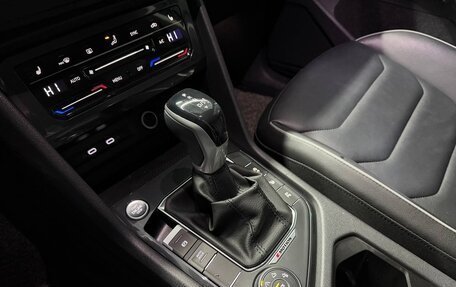 Volkswagen Tiguan II, 2021 год, 2 900 888 рублей, 9 фотография