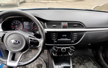 KIA Rio IV, 2018 год, 900 000 рублей, 12 фотография