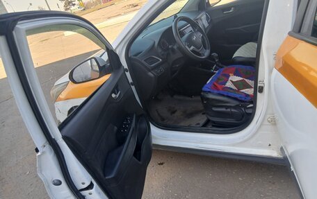 Hyundai Solaris II рестайлинг, 2018 год, 600 000 рублей, 11 фотография