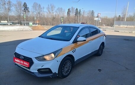 Hyundai Solaris II рестайлинг, 2018 год, 600 000 рублей, 2 фотография
