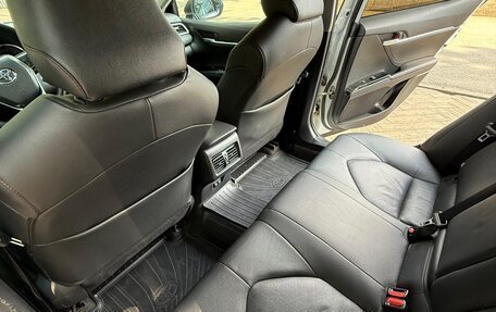 Toyota Camry, 2020 год, 2 650 000 рублей, 8 фотография