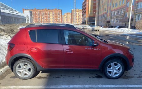 Renault Sandero II рестайлинг, 2015 год, 700 000 рублей, 10 фотография