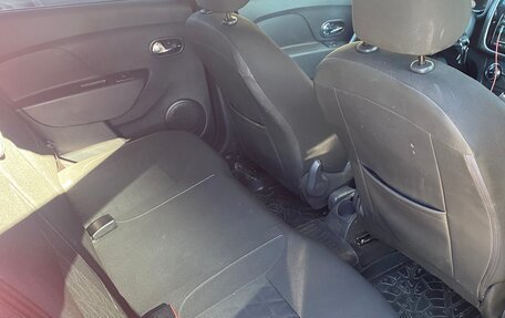 Renault Sandero II рестайлинг, 2015 год, 700 000 рублей, 8 фотография