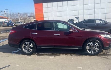 Honda Crosstour I рестайлинг, 2012 год, 1 900 000 рублей, 3 фотография