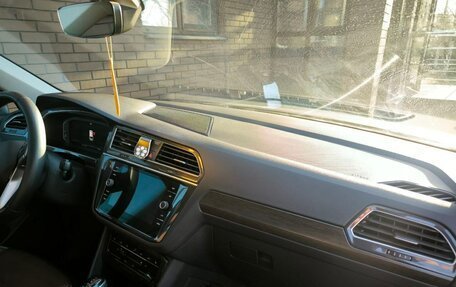 Volkswagen Tiguan II, 2022 год, 3 250 000 рублей, 11 фотография