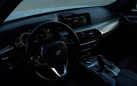 BMW 5 серия, 2017 год, 3 300 000 рублей, 9 фотография