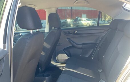 Skoda Rapid I, 2017 год, 1 050 000 рублей, 7 фотография