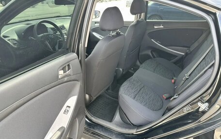 Hyundai Solaris II рестайлинг, 2015 год, 750 000 рублей, 9 фотография