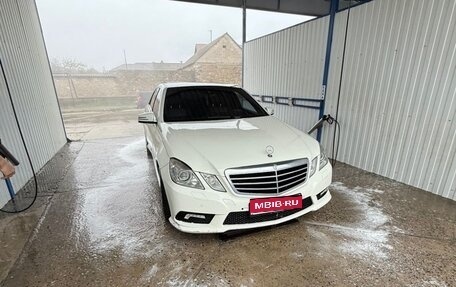 Mercedes-Benz E-Класс, 2011 год, 1 фотография