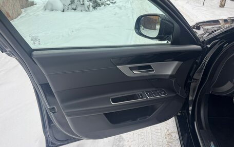 Jaguar XF II, 2020 год, 2 150 000 рублей, 25 фотография