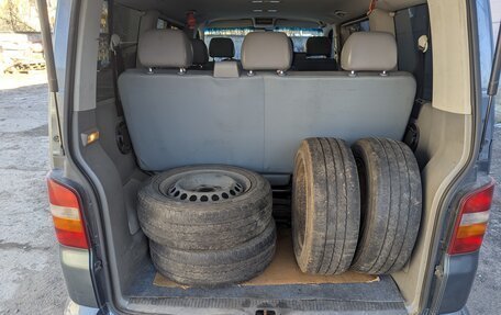 Volkswagen Transporter T5 рестайлинг, 2006 год, 1 000 000 рублей, 12 фотография