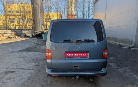 Volkswagen Transporter T5 рестайлинг, 2006 год, 1 000 000 рублей, 6 фотография