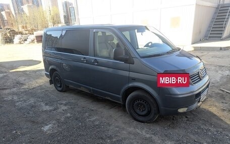 Volkswagen Transporter T5 рестайлинг, 2006 год, 1 000 000 рублей, 5 фотография