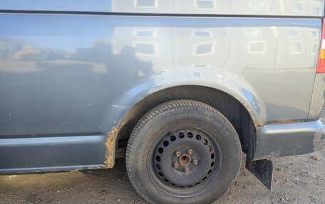 Volkswagen Transporter T5 рестайлинг, 2006 год, 1 000 000 рублей, 16 фотография