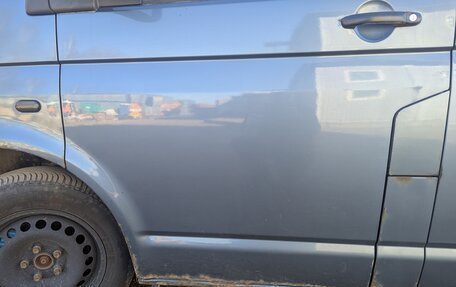 Volkswagen Transporter T5 рестайлинг, 2006 год, 1 000 000 рублей, 17 фотография