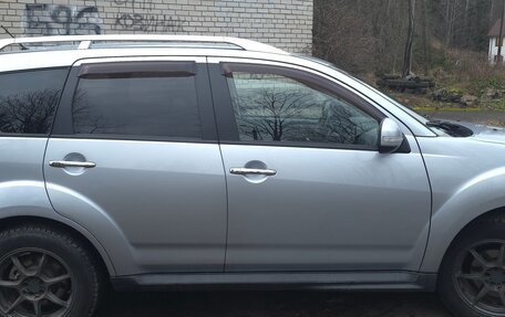 Mitsubishi Outlander III рестайлинг 3, 2010 год, 1 350 000 рублей, 4 фотография