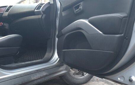 Mitsubishi Outlander III рестайлинг 3, 2010 год, 1 350 000 рублей, 8 фотография