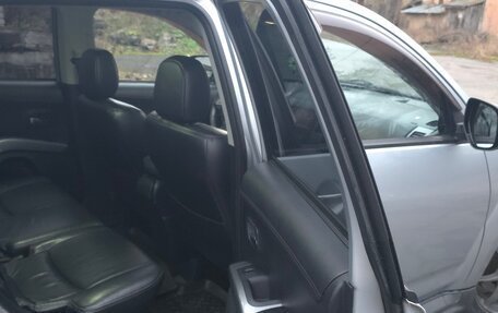 Mitsubishi Outlander III рестайлинг 3, 2010 год, 1 350 000 рублей, 14 фотография