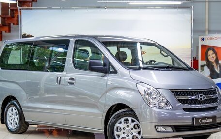 Hyundai Grand Starex Grand Starex I рестайлинг 2, 2012 год, 1 350 000 рублей, 1 фотография