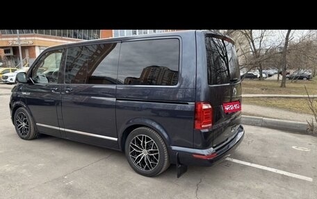 Volkswagen Multivan T6 рестайлинг, 2019 год, 4 900 000 рублей, 1 фотография