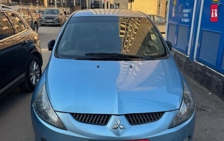 Mitsubishi Grandis, 2004 год, 550 000 рублей, 1 фотография