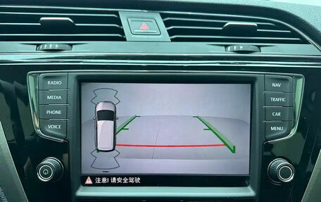 Volkswagen Touran III, 2022 год, 1 690 888 рублей, 10 фотография