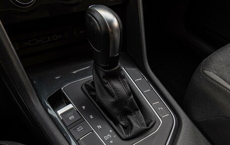 Volkswagen Tiguan II, 2020 год, 2 525 000 рублей, 12 фотография