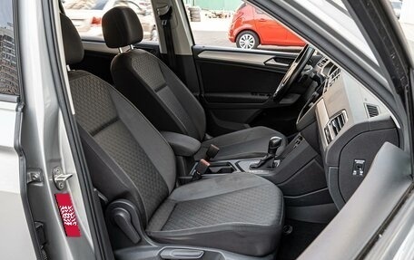 Volkswagen Tiguan II, 2020 год, 2 525 000 рублей, 8 фотография