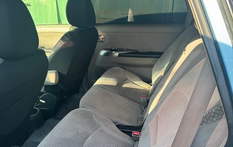 Mitsubishi Grandis, 2004 год, 550 000 рублей, 6 фотография